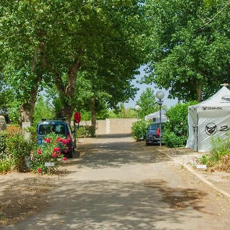 مكان تخييم Les Jardins D Agathe Le Grau-dʼAgde