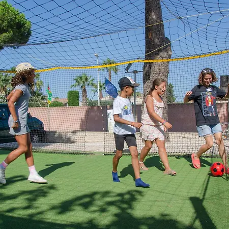 مكان تخييم Les Jardins D Agathe *