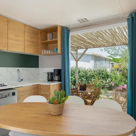 Κάμπινγκ Les Jardins D Agathe *